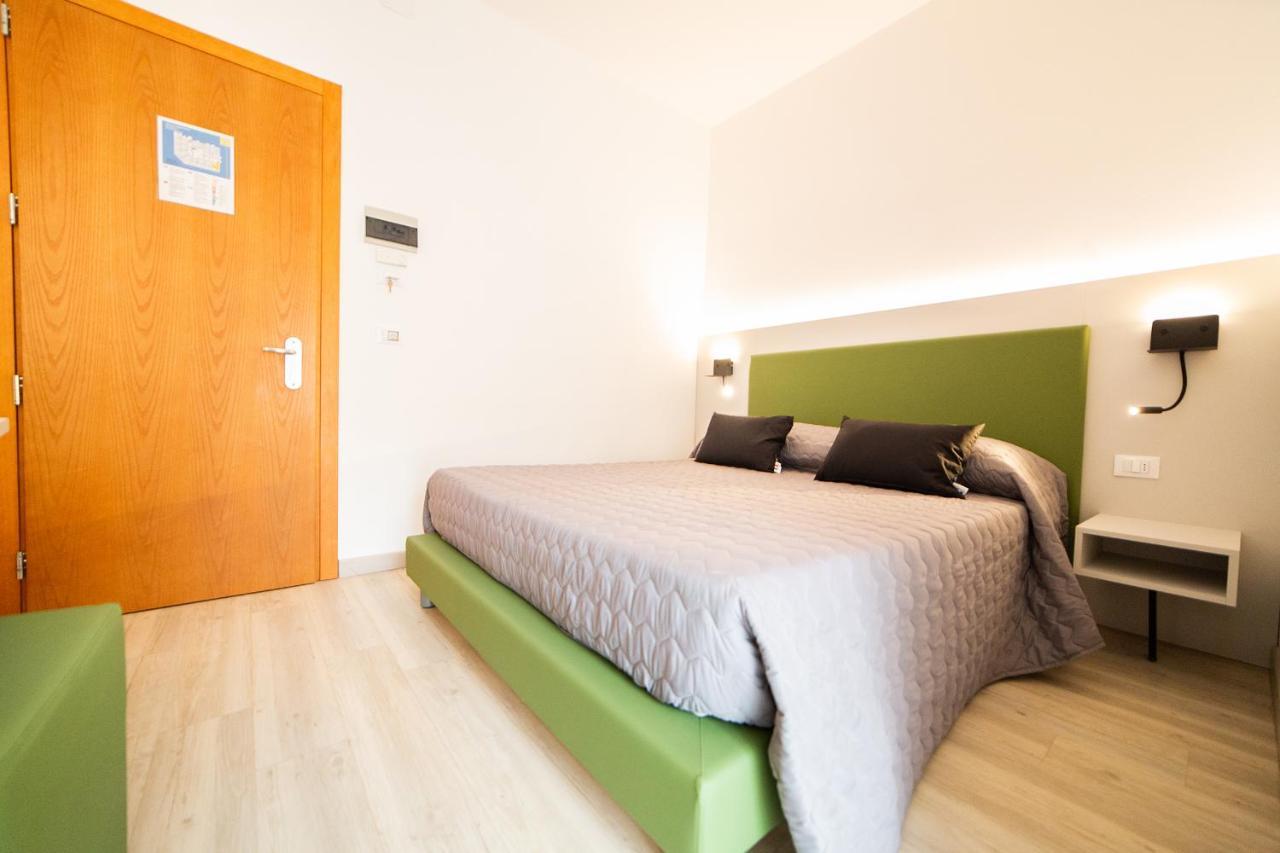 Hotel All'Orologio 3 Stelle Superior Caorle Exterior photo
