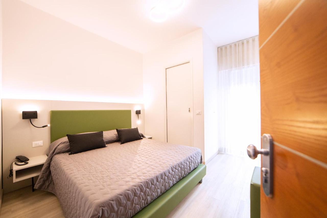 Hotel All'Orologio 3 Stelle Superior Caorle Exterior photo