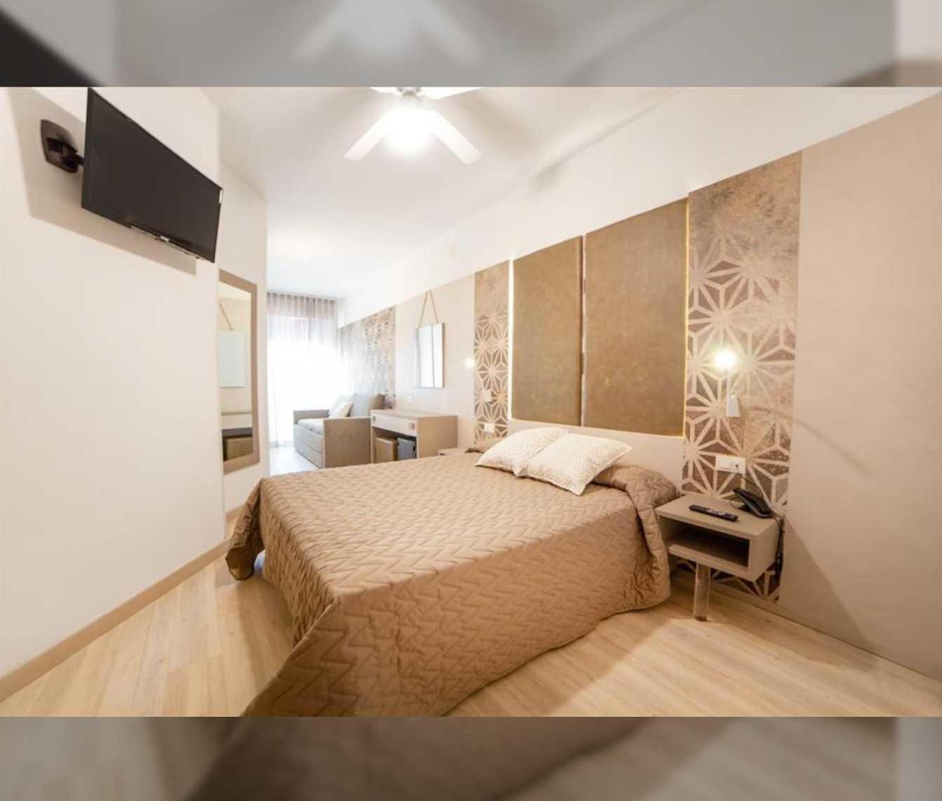 Hotel All'Orologio 3 Stelle Superior Caorle Exterior photo